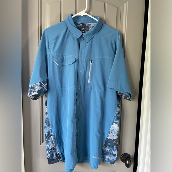 world wide sportsman Other - World Wide Sportsman mens shirts in gently used condition Xl/TG